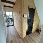 Strandberg's Onkel Tommys Hütte *