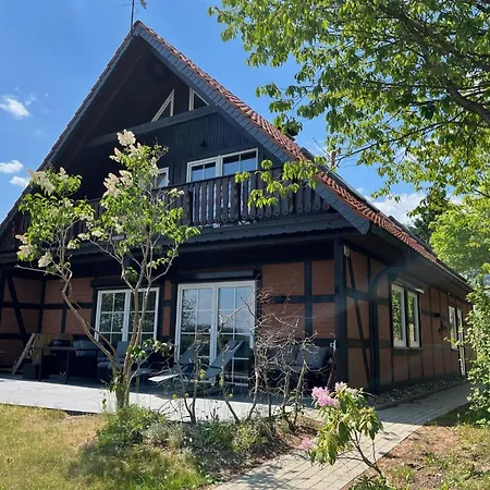 Strandberg's Onkel Tommys Huette * בראונלאגה